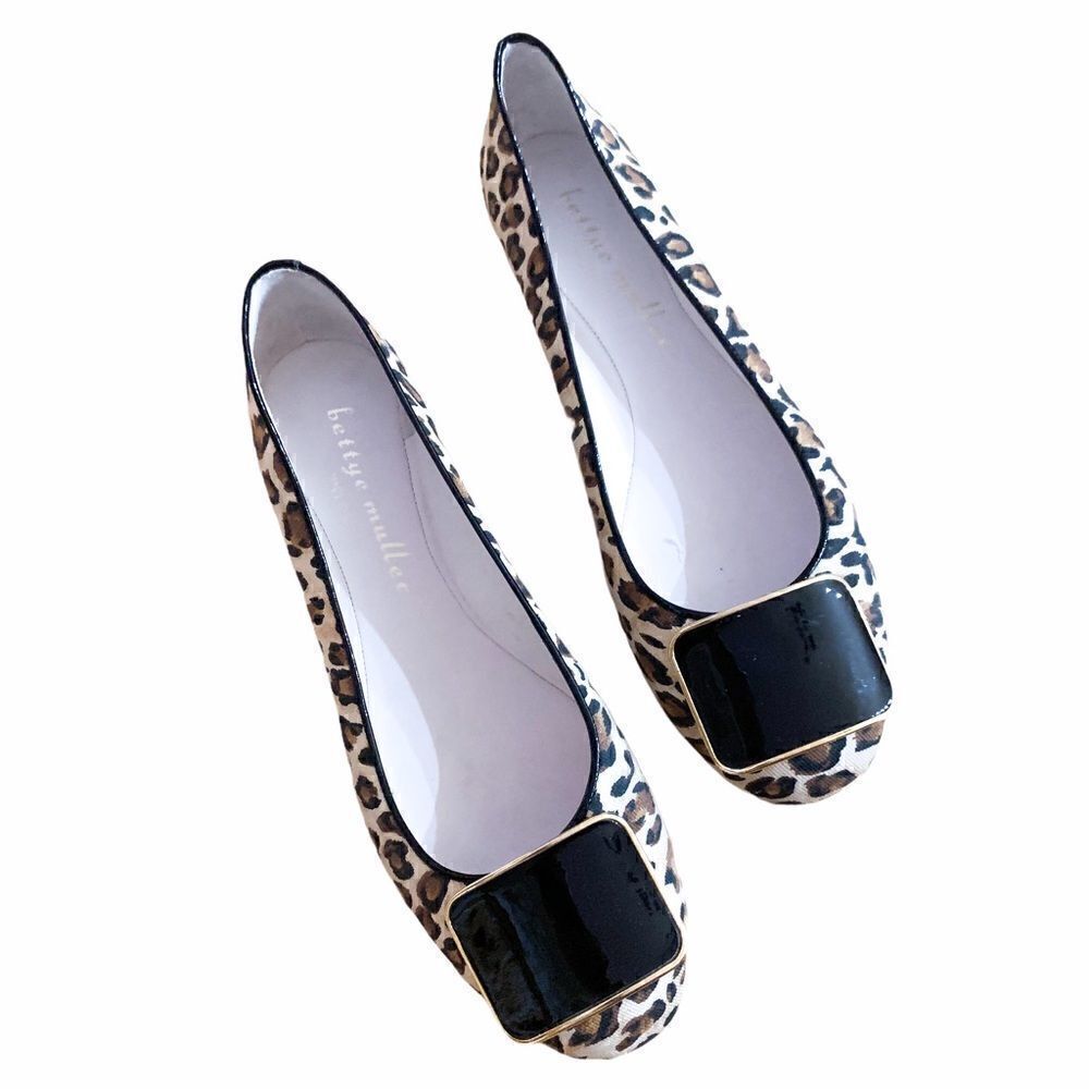 NWOB Bettye Muller Animal Print Flats